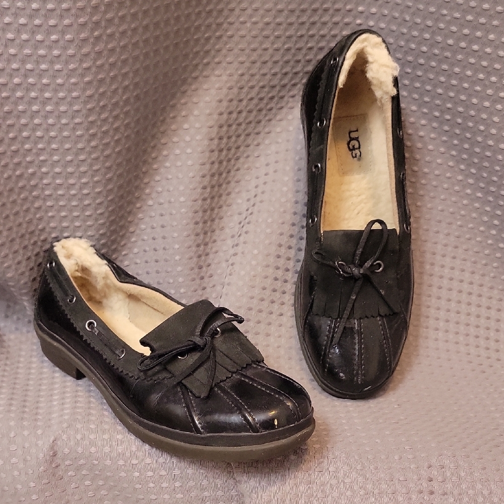 Ugg Hailey Loafers Size 6.5 Black Patent Leather Duck Shoes
